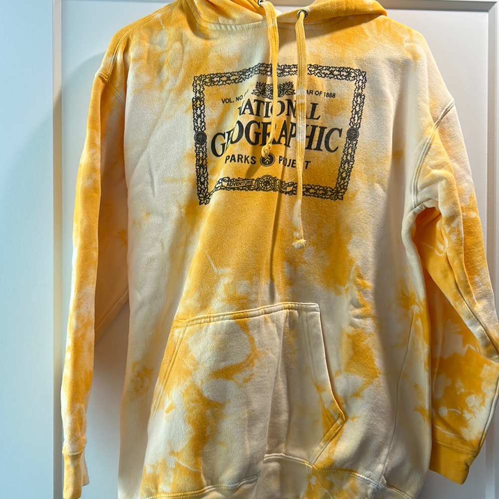 Tie dye yellow National Geographic hoodie, never worn